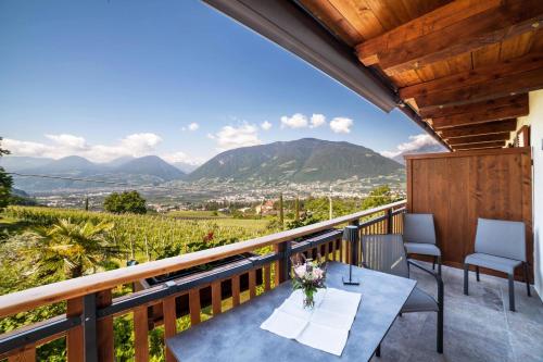 Ferienwohnung Pinot — 4-Star Luxury Hotel in Merano, Italy
