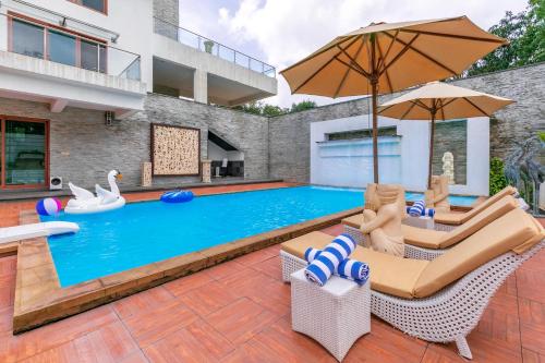 Arihant Villa by StayVista 5BHK Luxurious Villa with Pvt Pool — 5-Star Luxury Hotel in Lonavla, India
