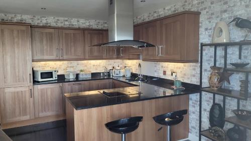 Rathlin Apartments Apt4 2 ramore avenue portrush BT56 8BB — 4-Star Luxury Hotel in Portrush, United Kingdom