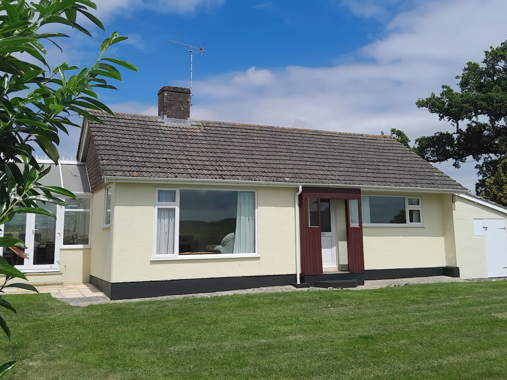 Broadstones in Bridport, United Kingdom