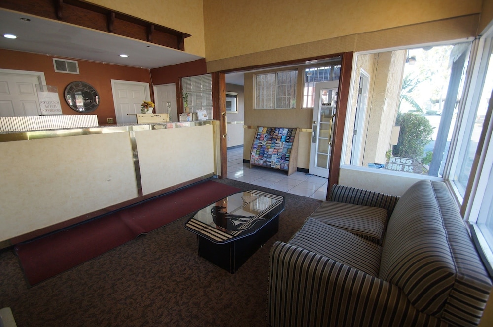 Civic Center Inn Santa Ana - photo 3