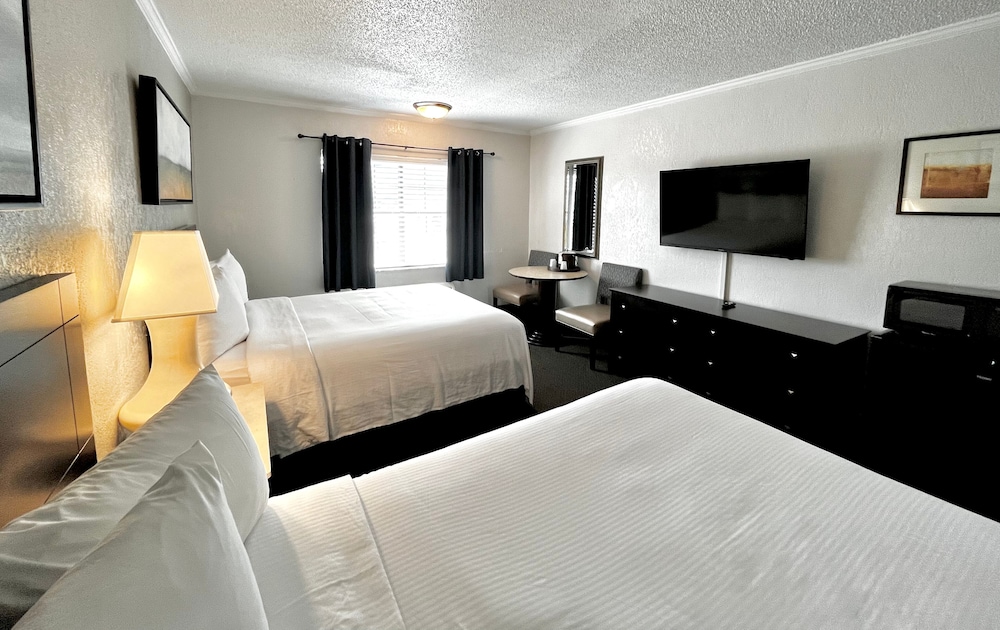 At Home Inn & Suites - photo 40