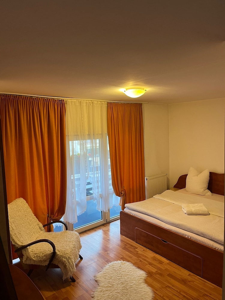 Bran Moieciu Escape by BuySellRent in Moieciu De Jos, Romania