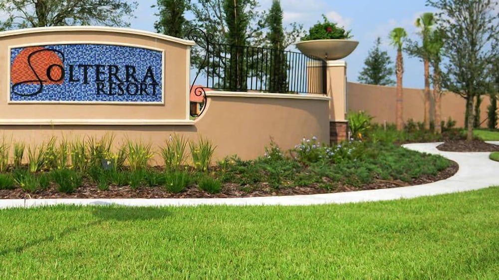 Fabulous Single Home w Pool at Solterra Resort - photo 32