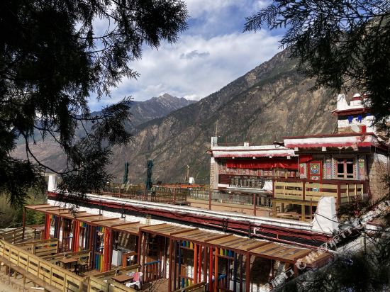 Gandanjisa Inns in Zhanggu, People's Republic of China