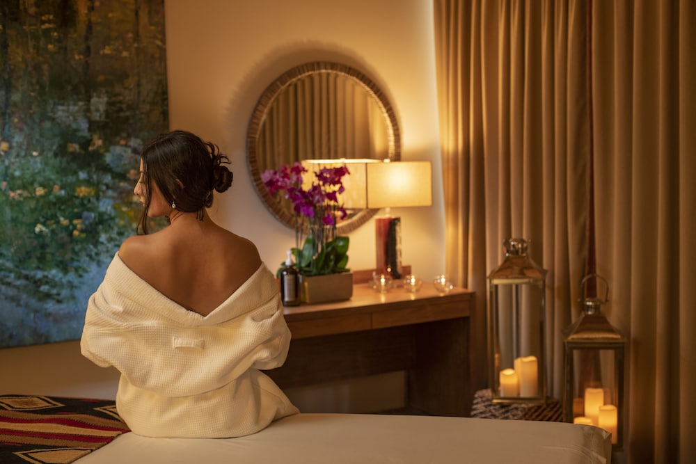 Rosewood Inn of the Anasazi - photo 16