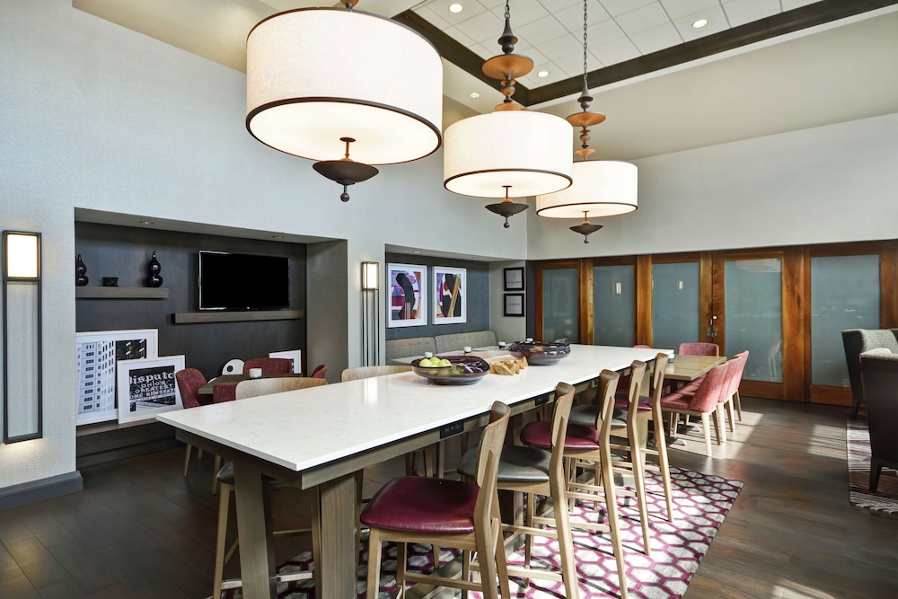 Hampton Inn & Suites Columbus Easton Area - photo 2