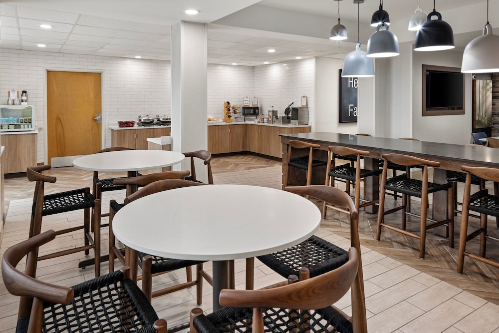 Fairfield Inn & Suites Columbus East - photo 34