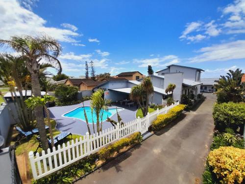 Sea Breeze Shelly Beach — 4-Star Luxury Hotel in Margate, South Africa