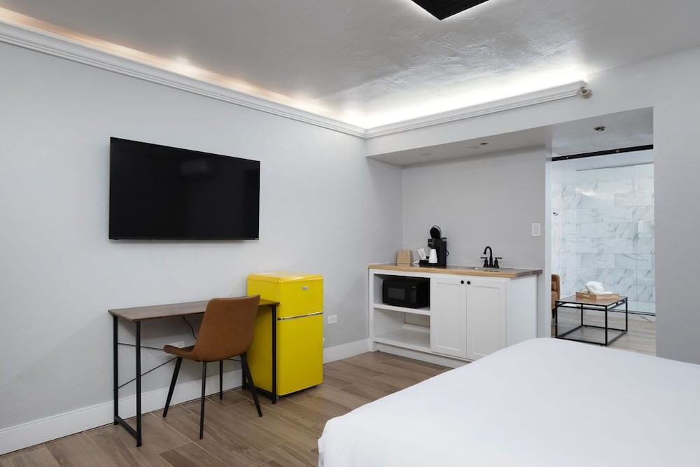 The Westerner Extended Stay - photo 11