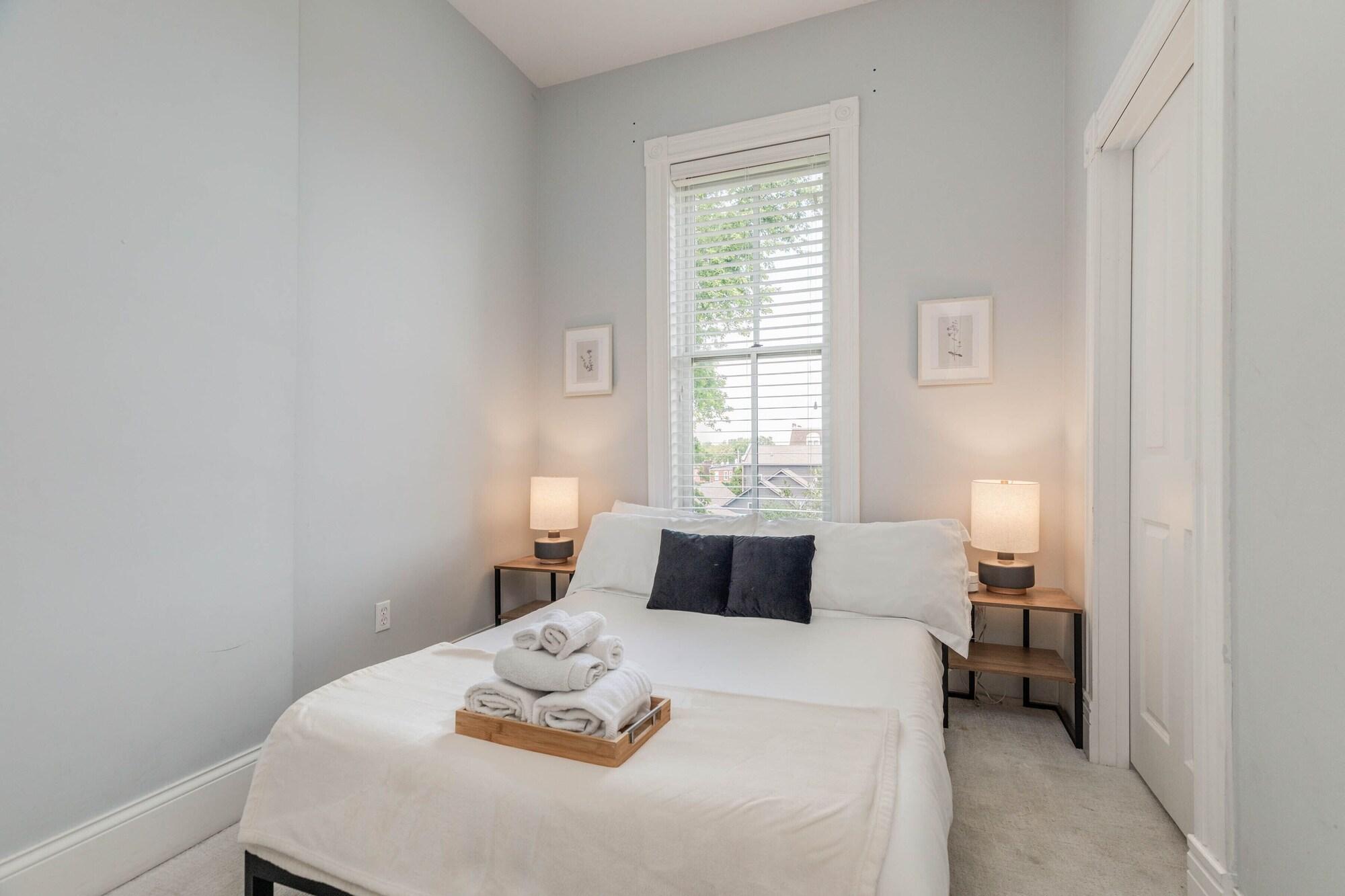 Historic Benton Park Townhome — hotel in Festus
