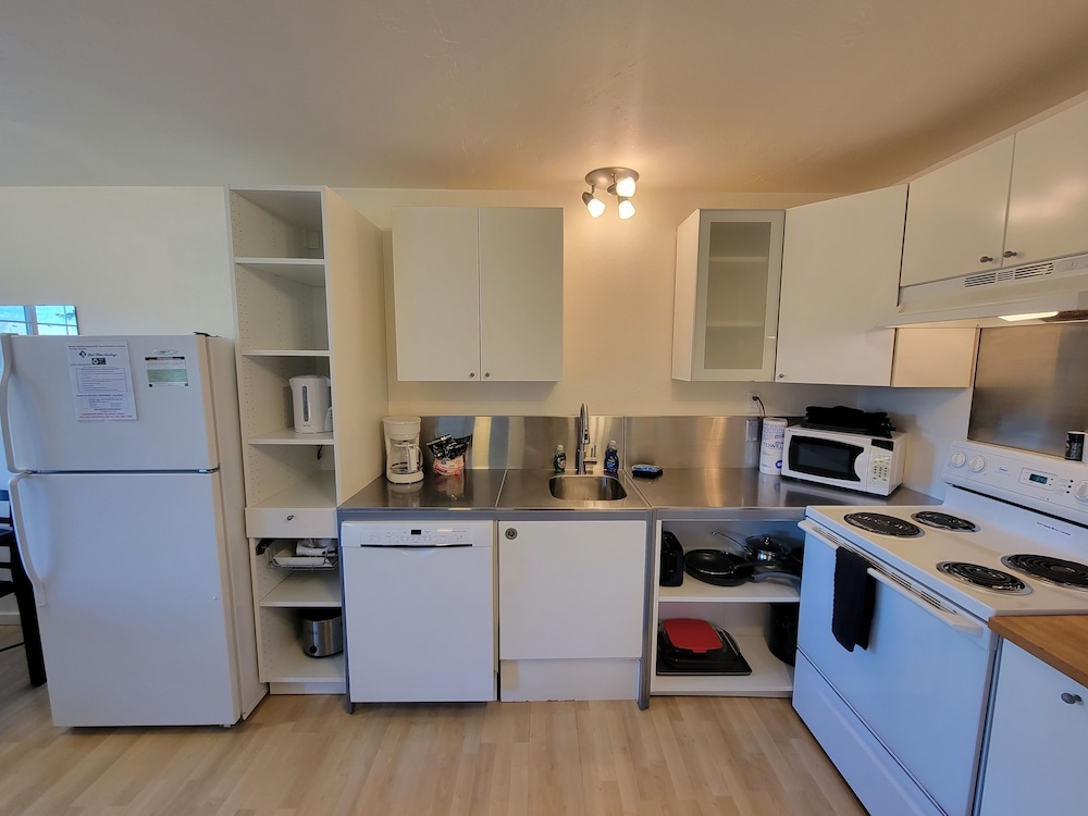 Hood River Suites Apartment Hotel - photo 15