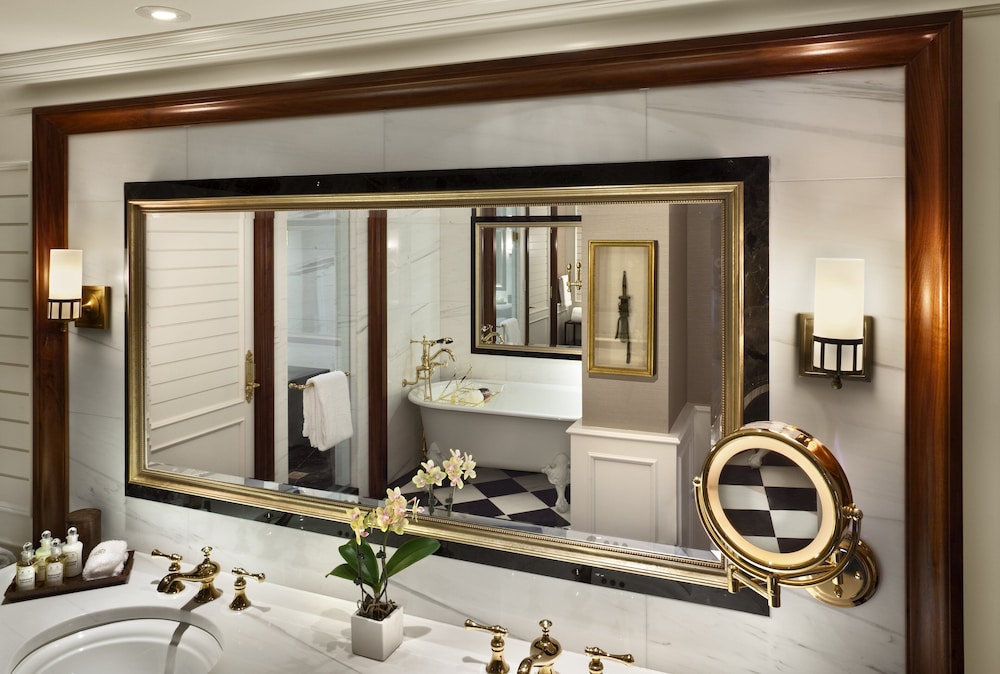 Hotel Plaza Athenee - photo 22