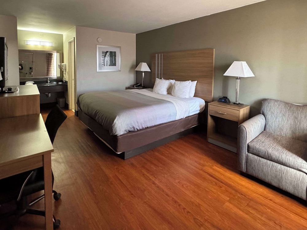 Quality Inn Lagrange East I 85 - photo 10