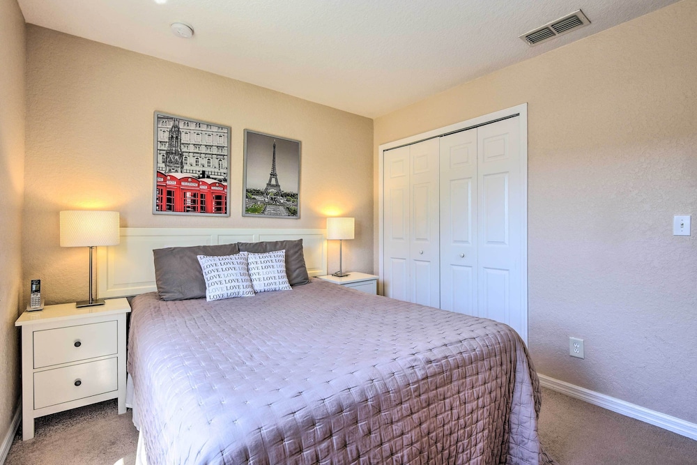Cozy Resort Townhome w Gas Grill 3 Mi to Disney - photo 4