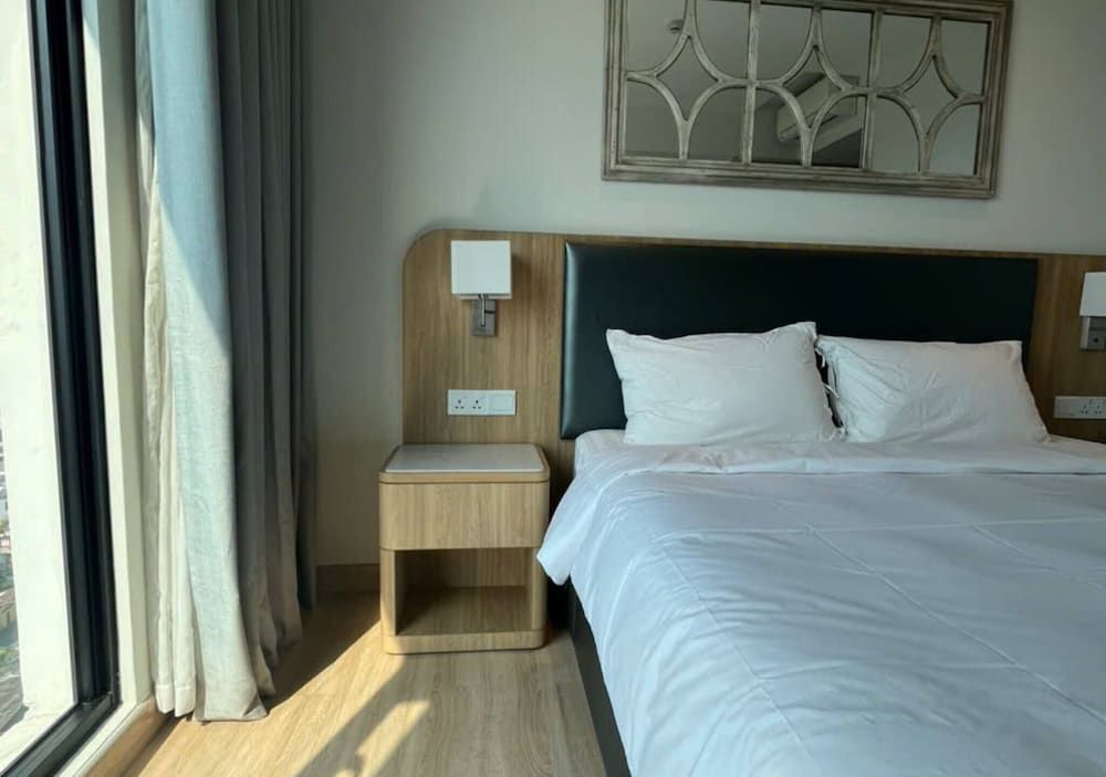 Zenity Complex 5 Star Luxury Resort style of 10 Unit you can book each Unit with 3br Free Gym and Pool — 4-Star Luxury Hotel in Ho Chi Minh City, Vietnam