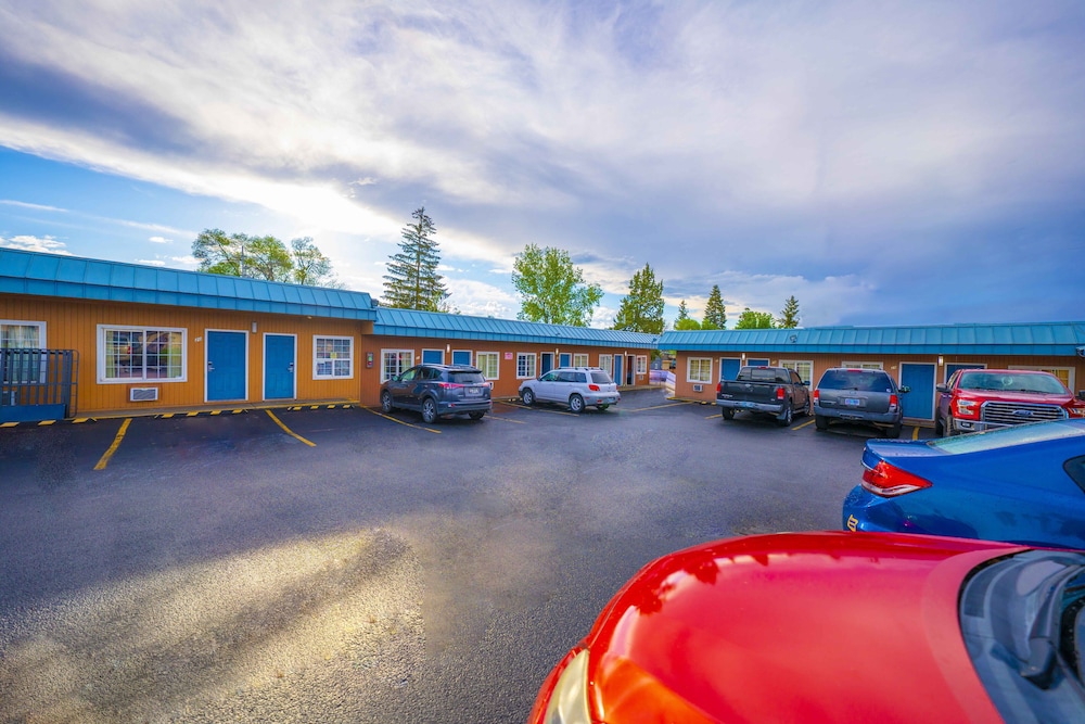 Royal Gateway Motel By OYO - photo 56