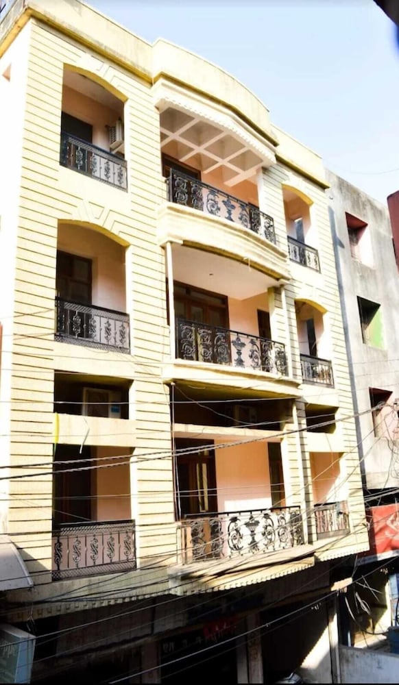 Hotel O Saiom Palace in Raipur, India