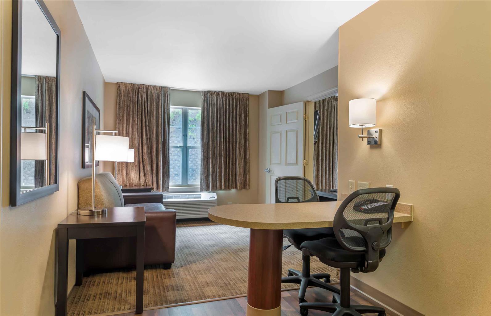 Extended Stay America Suites Atlanta Alpharetta Northpoint W - photo 30