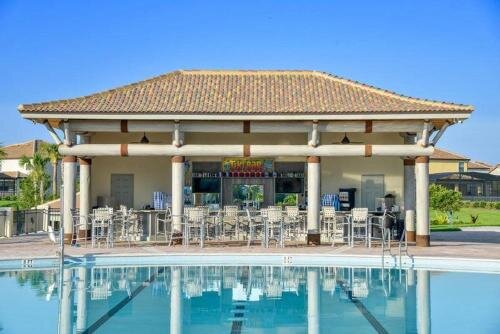 Must SEE Championsgt 9bed w Pool spa gmrm 1300 - photo 4