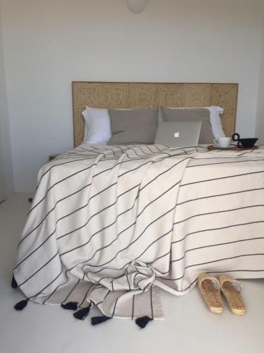Beachfront Antiparos Apartment 2 Bedrooms Apartment Niamos — 4-Star Luxury Hotel in Antiparos, Greece
