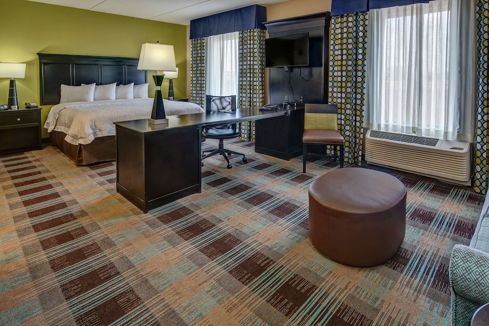 Hampton Inn & Suites Clarksville - photo 9