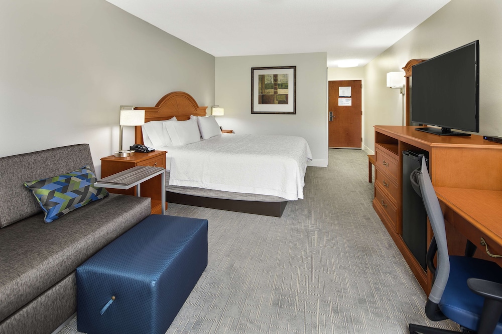 Hampton Inn Atlanta Newnan - photo 18