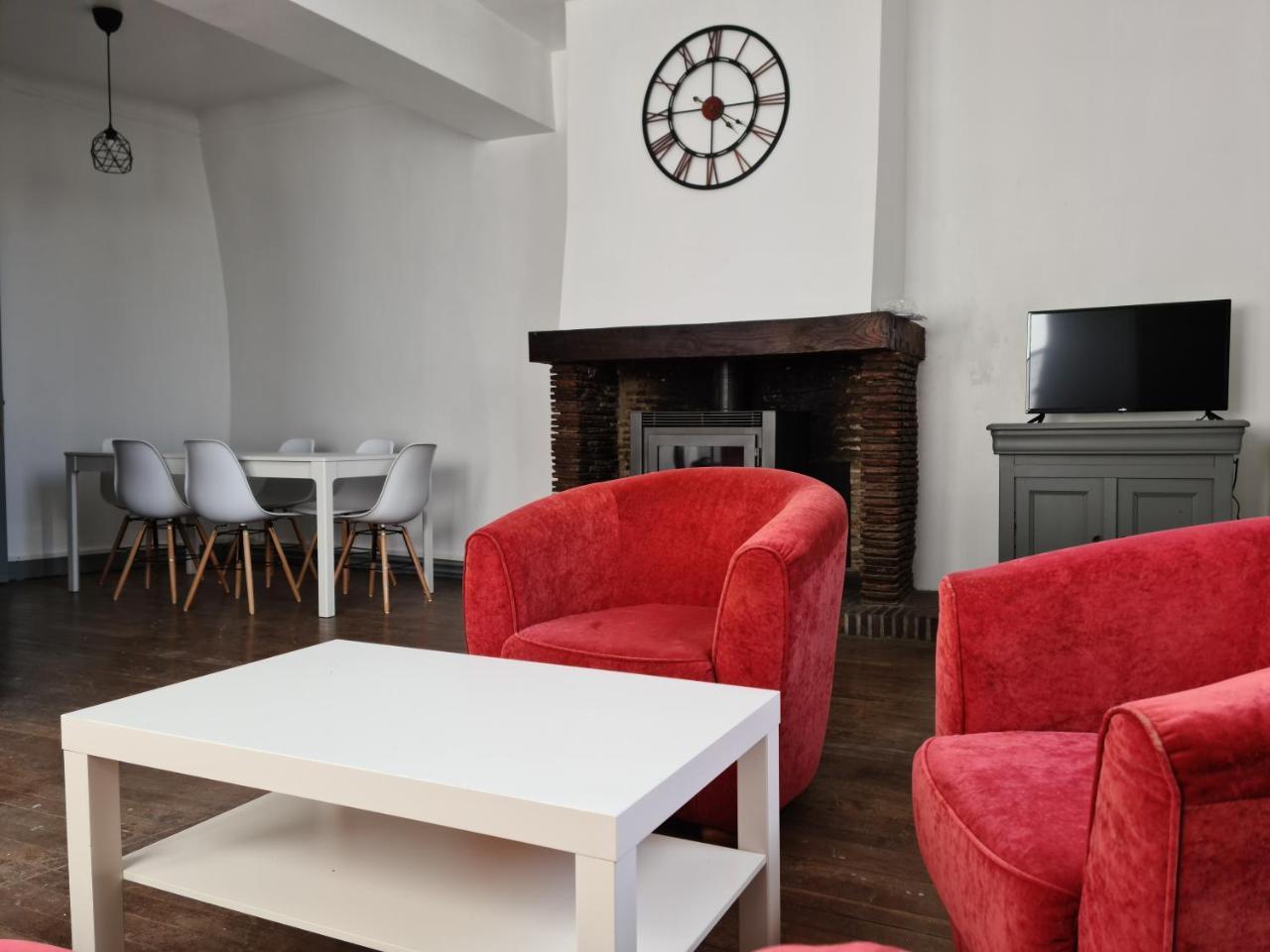 Beaugency 3 Sur la Route Des Chateaux — 4-Star Luxury Hotel in Beaugency, France