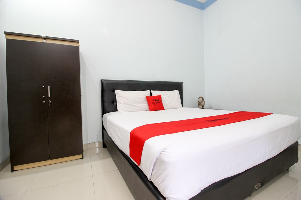 RedDoorz Plus @ Timoho — Yogyakarta — photo 3