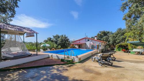 El Castillejo Alpandeire by Ruralidays — 4-Star Luxury Hotel in Villaluenga Del Rosario, Spain