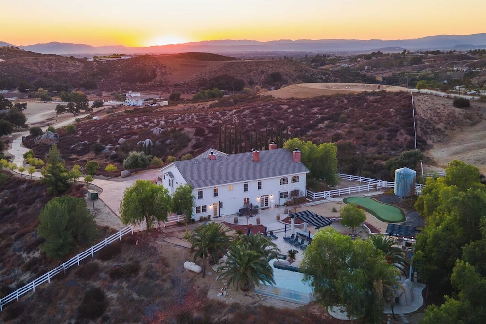 Warhol by Avantstay Expansive Estate Stunning Wine Cty Views - photo 30