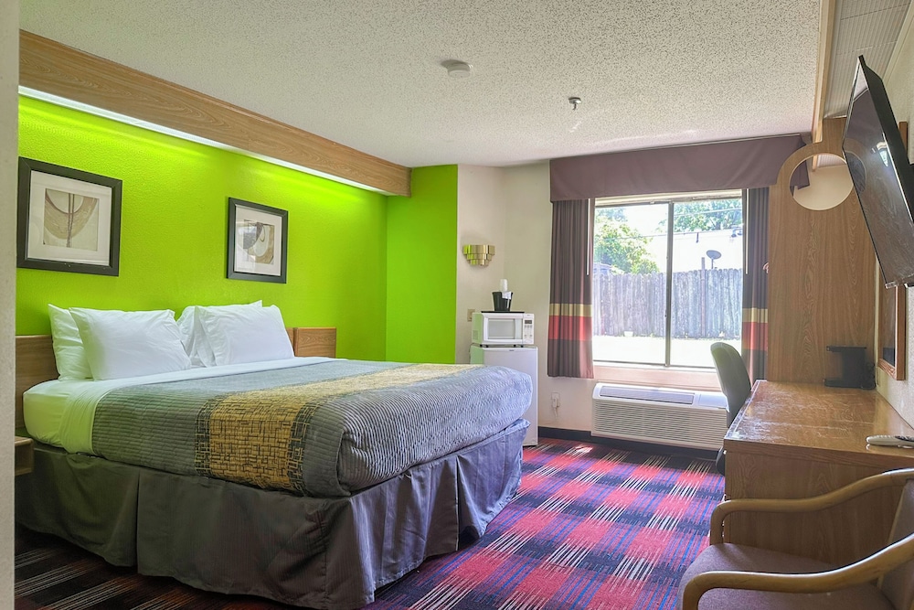 Classic Inn By OYO I 240 Near Memphis Airport - photo 42