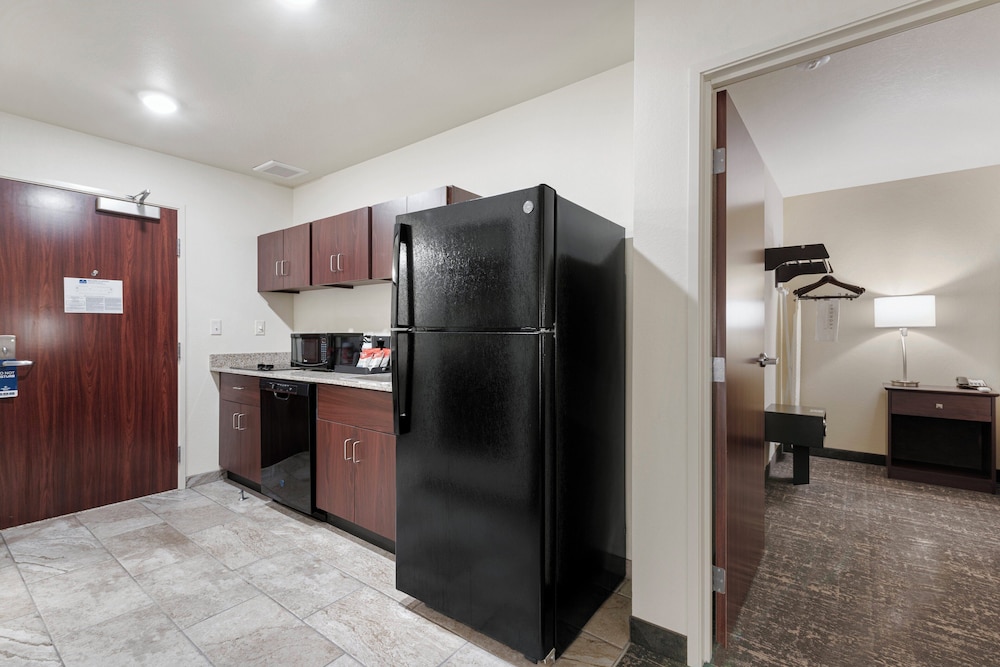 Cobblestone Hotel & Suites Urbana - photo 23