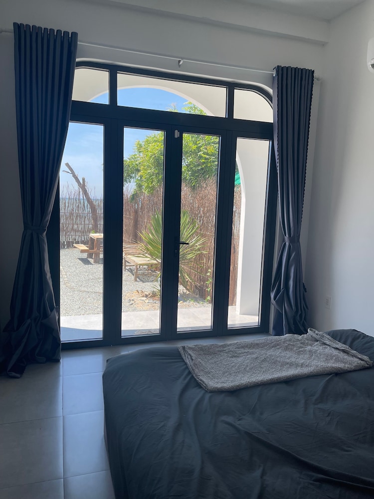 My Hoa Oceanfront Home — Phan Rang-Thap Cham — photo 2