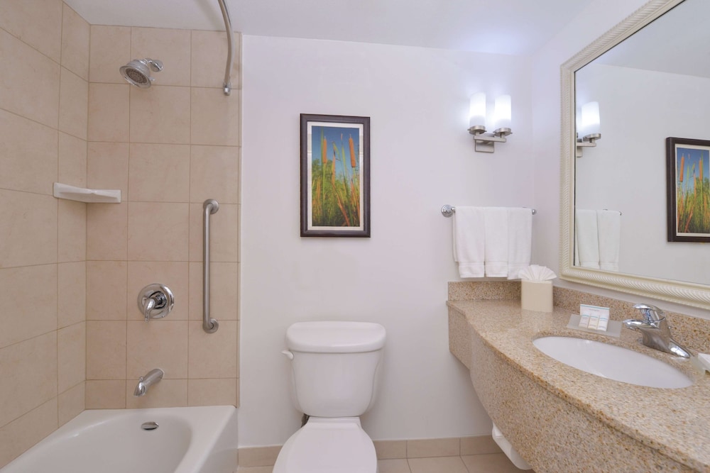 Hilton Garden Inn Yuma Pivot Point - photo 24