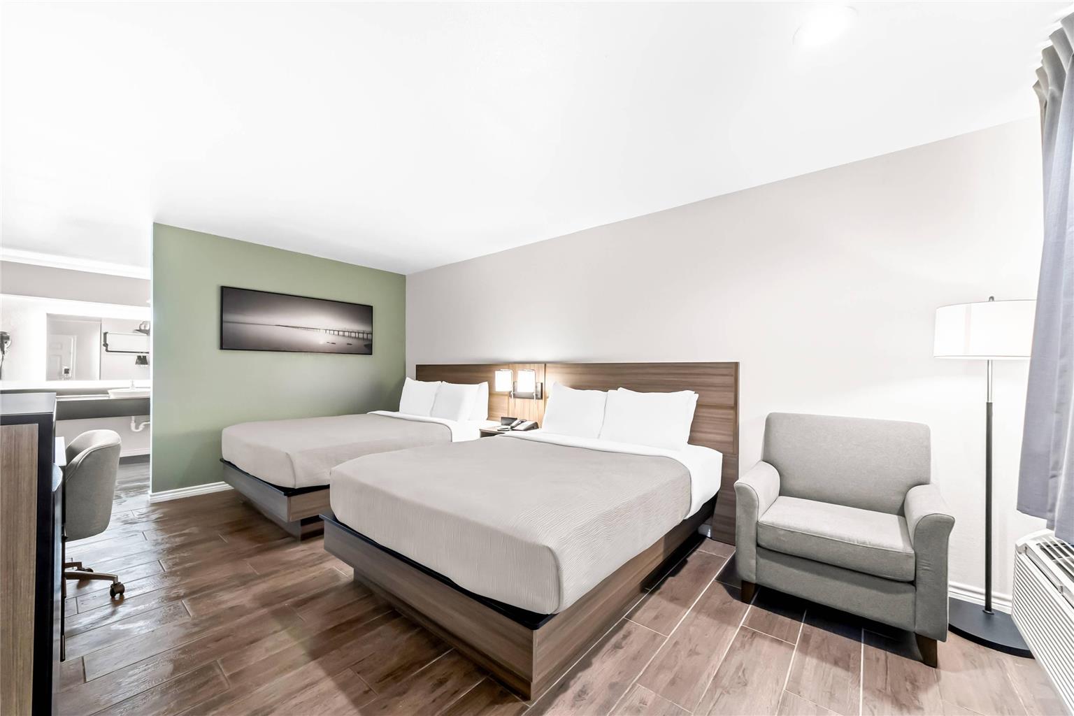 Quality Inn & Suites Port Lavaca Near Lighthouse Beach - photo 32