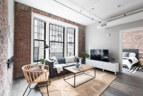 Large Loft Steps From Boston Common — 4-Star Luxury Hotel in Boston, United States