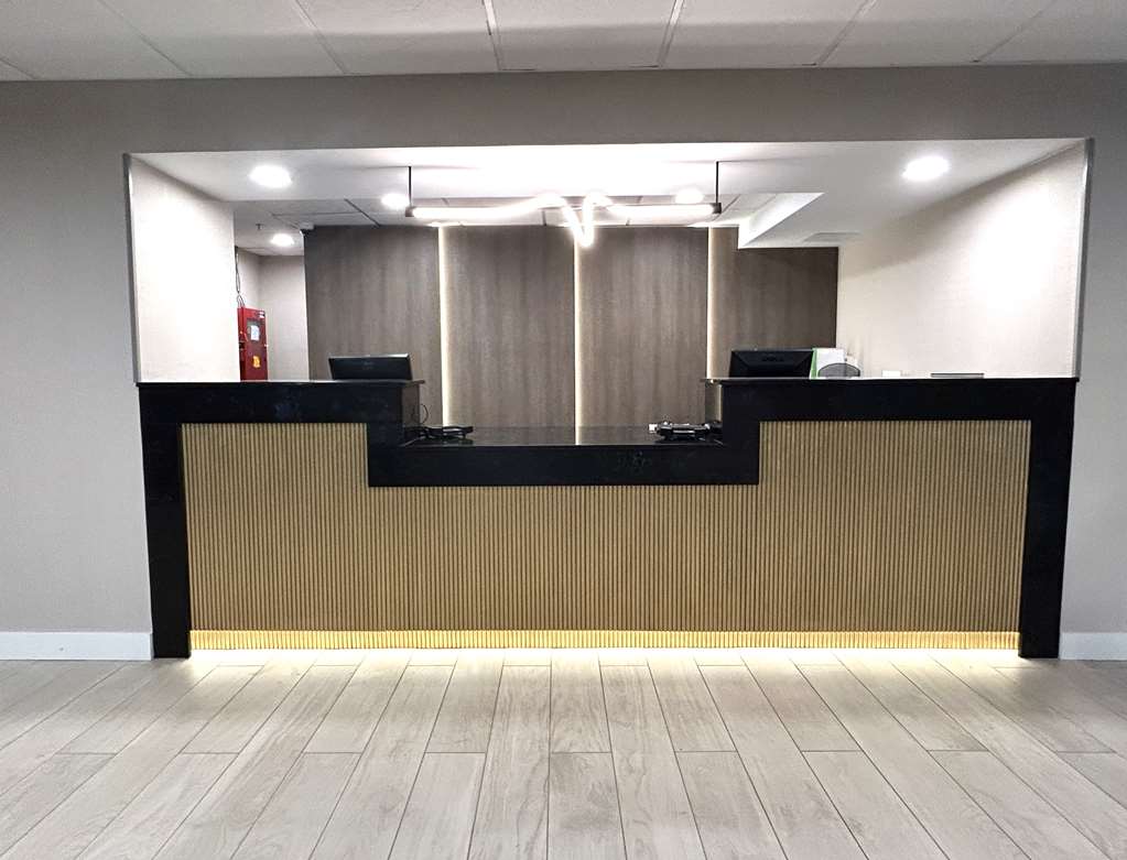 Best Western Plus Meadowlands - photo 11