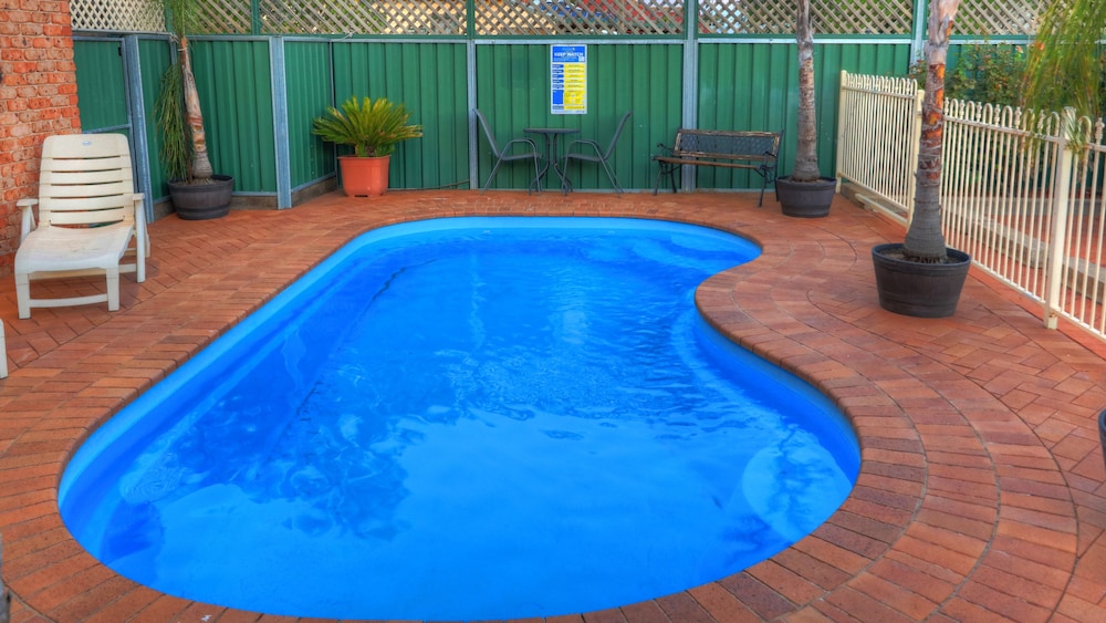 Endeavour Court Motor Inn — Dubbo