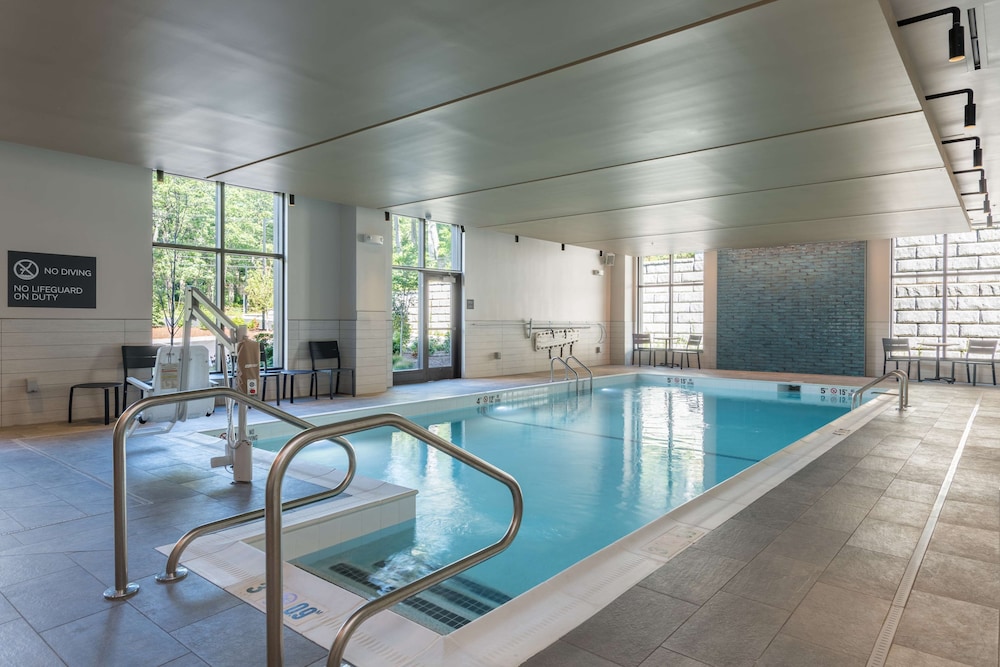 Hilton Garden Inn Boston Canton - photo 25