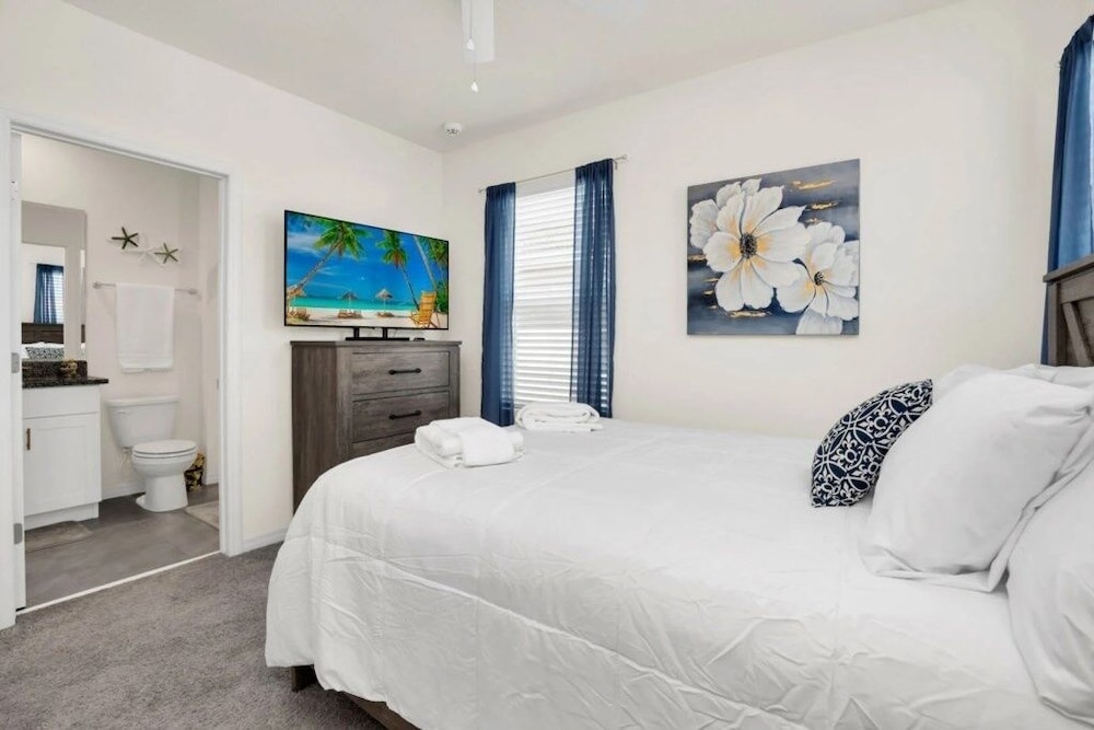 Luxury 6 Bed Private Pool Home In Solterra Resort 6 Bedroom Home by RedAwning - photo 8