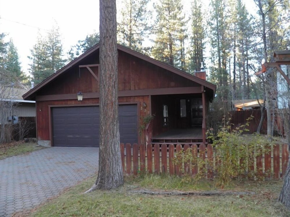835 Paloma Ave. - featured photo