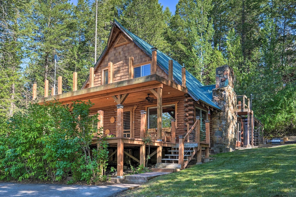 Alpine Adventures Cozy Log Cabin With Deck And Views 17921476 — Alpine