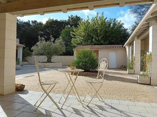 L'Hacienda — hotel in Les Mathes