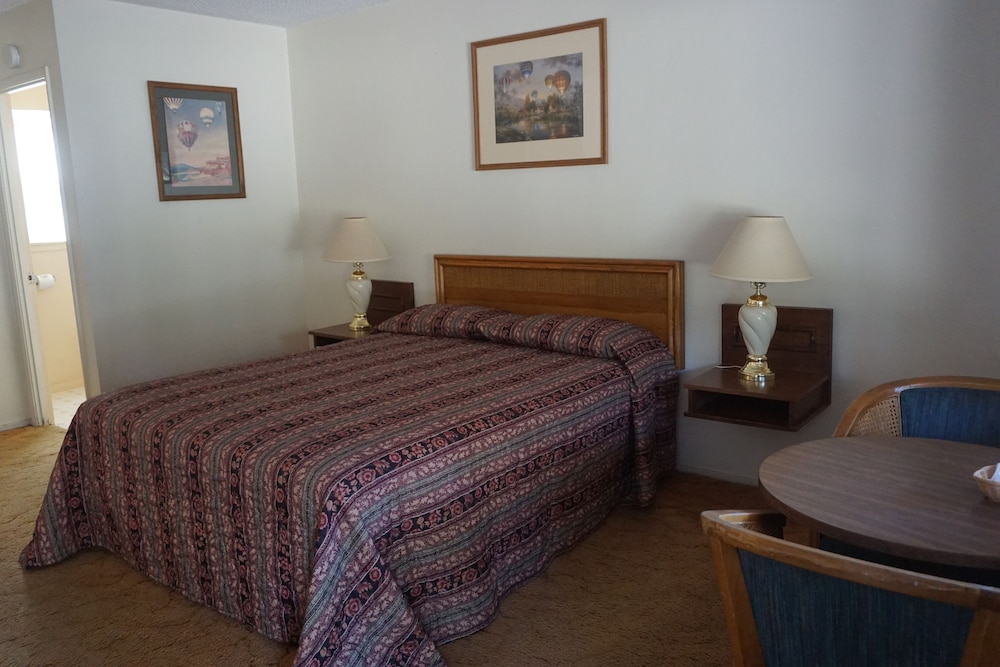 Blue Gum Motel - photo 10