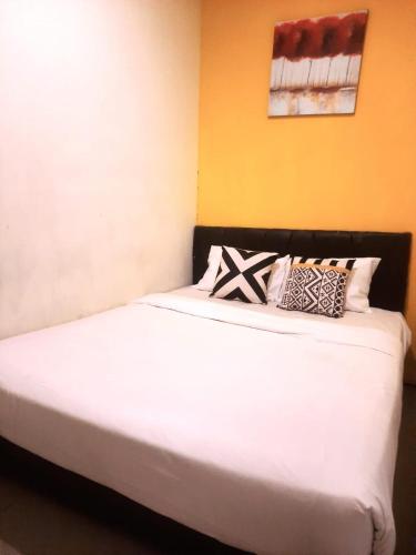 Pot Art Kertajaya - last minute hotel in Surabaya