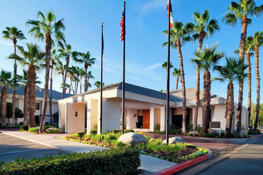 Four Points by Sheraton Bakersfield - photo 34