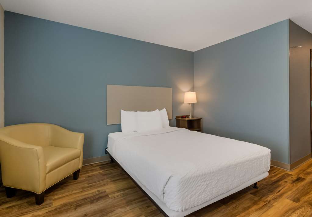 WoodSpring Suites Roanoke - photo 12