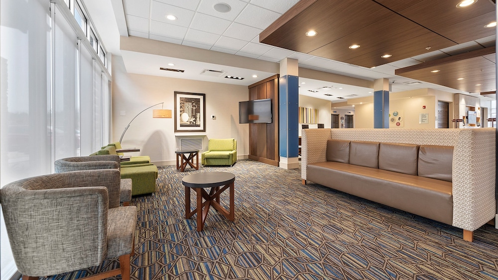 Holiday Inn Express and Suites Macon North - photo 62