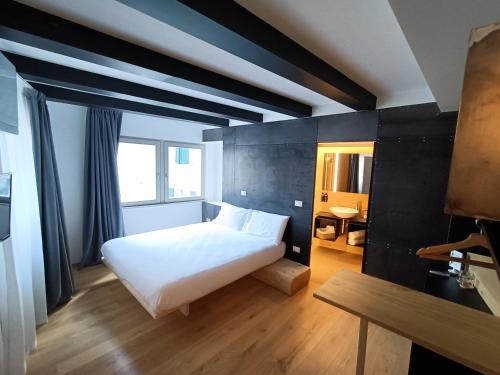 Le Meridiane City Rooms In Trento in Trento, Italy
